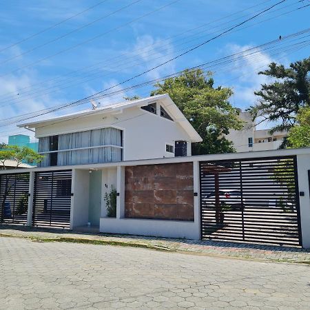 Residencial Rumo Ao Mar - Bombinhas-Sc Villa Exterior photo